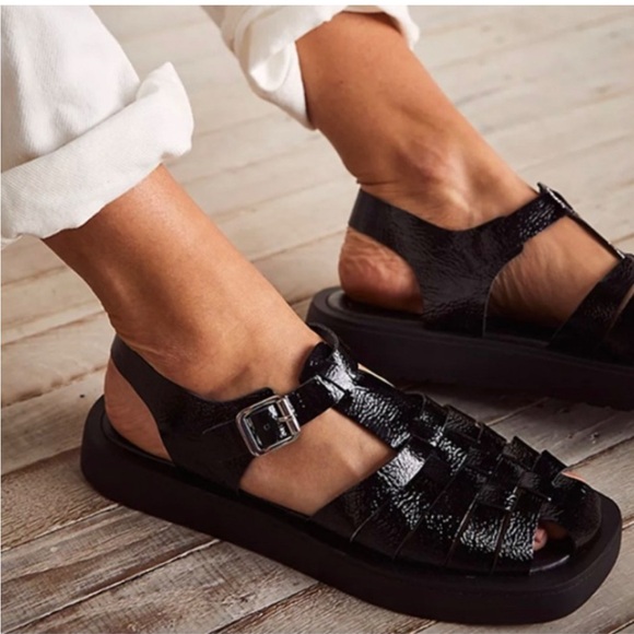 Free People Shoes - Free People Finn Platform Fisherman Sandal Black Patent Leather Size 41 US 10